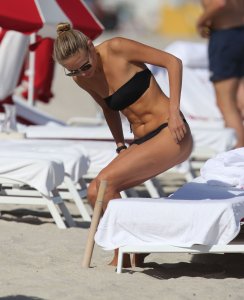 Natasha Poly Sexy 1.jpg