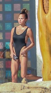 Chrissy Teigen Sexy 4.jpg