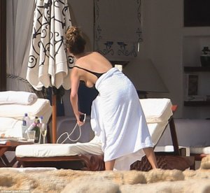 Chrissy Teigen Sexy 11.jpg