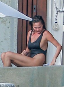 Chrissy Teigen Sexy 15.jpg