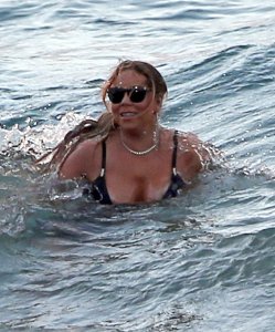 Mariah Carey Nip Slip 23.jpg