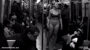 Iskra Lawrence Sexy 17.jpg