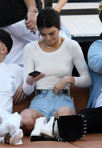 Kendall Jenner Braless 10.jpg