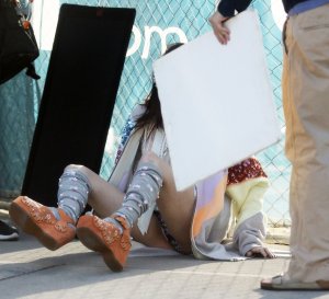 Frances Bean Cobain Pussy Slip 4.jpg