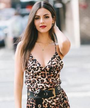 victoria-justice_thefappeningblog.com_0007.jpg