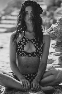 Shanina Shaik Sexy Topless 31.jpg