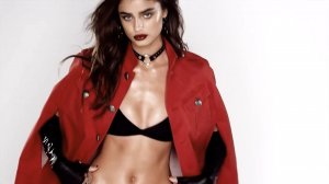 Taylor Hill Sexy 7.jpg