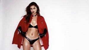 Taylor Hill Sexy 14.jpg