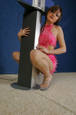 0030-05 thefappeningblog.com.jpg