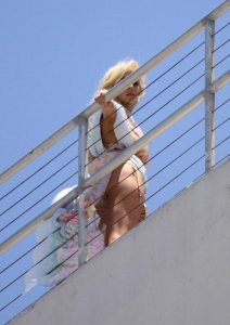 Lindsay Lohan upskirt 003.jpg