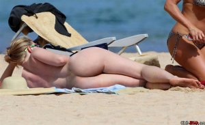 scarlett_johansson_nude_beach3.jpg