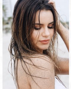 Madison Reed and Victoria Justice Sexy 4.jpg