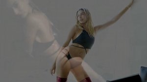 Hailey Baldwin Sexy 90.jpg