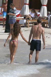 Izabel Goulart Sexy thefappening.so 9.jpg