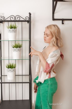 0086-14 thefappeningblog.com.jpg