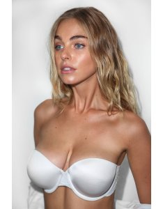 Elizabeth Turner Sexy thefappening.so 4.jpg