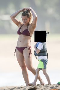 Hilary Duff  Sexy thefappening.so 10.jpg