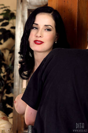 dita-von-teese_thefappeningblog.com_0012.jpg