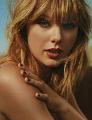 Taylor Swift Girlfriend Magazine (8).jpg