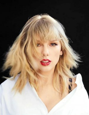 Taylor Swift Girlfriend Magazine (9).jpg