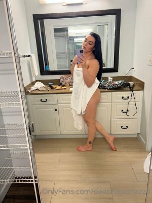 deonna-purrazzo_thefappeningblog.com_0006.jpg