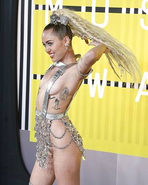 miley-cyrus_thefappeningblog.com_0024.jpg