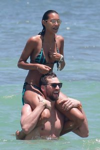 Romee Strijd, Jasmine Tookes & Lais Ribeiro Sexy thefappening.so 3.jpg