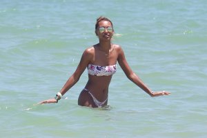 Romee Strijd, Jasmine Tookes & Lais Ribeiro Sexy thefappening.so 7.jpg