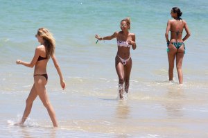 Romee Strijd, Jasmine Tookes & Lais Ribeiro Sexy thefappening.so 23.jpg