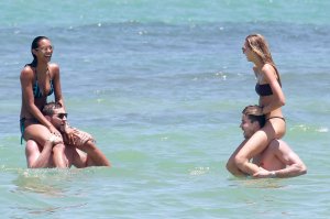 Romee Strijd, Jasmine Tookes & Lais Ribeiro Sexy thefappening.so 52.jpg