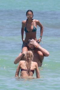 Romee Strijd, Jasmine Tookes & Lais Ribeiro Sexy thefappening.so 43.jpg