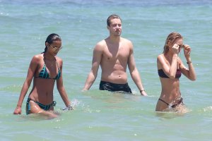 Romee Strijd, Jasmine Tookes & Lais Ribeiro Sexy thefappening.so 58.jpg