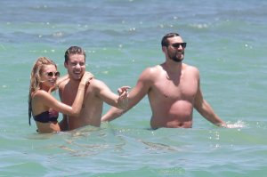 Romee Strijd, Jasmine Tookes & Lais Ribeiro Sexy thefappening.so 40.jpg