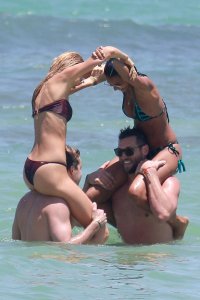 Romee Strijd, Jasmine Tookes & Lais Ribeiro Sexy thefappening.so 50.jpg