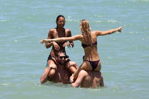 Romee Strijd, Jasmine Tookes & Lais Ribeiro Sexy thefappening.so 91.jpg