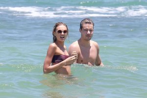 Romee Strijd, Jasmine Tookes & Lais Ribeiro Sexy thefappening.so 54.jpg