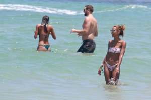 Romee Strijd, Jasmine Tookes & Lais Ribeiro Sexy thefappening.so 29.jpg