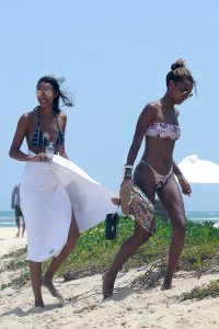 Romee Strijd, Jasmine Tookes & Lais Ribeiro Sexy thefappening.so 76.jpg