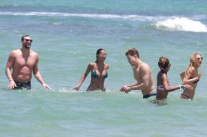 Romee Strijd, Jasmine Tookes & Lais Ribeiro Sexy thefappening.so 35.jpg