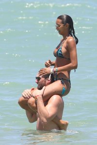 Romee Strijd, Jasmine Tookes & Lais Ribeiro Sexy thefappening.so 86.jpg