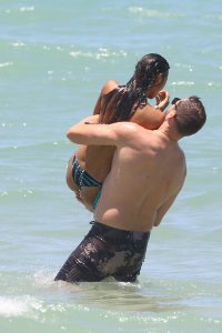 Romee Strijd, Jasmine Tookes & Lais Ribeiro Sexy thefappening.so 118.jpg