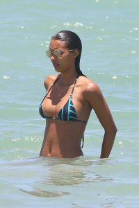 Romee Strijd, Jasmine Tookes & Lais Ribeiro Sexy thefappening.so 130.jpg