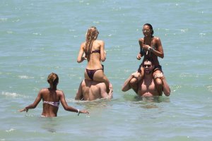 Romee Strijd, Jasmine Tookes & Lais Ribeiro Sexy thefappening.so 138.jpg