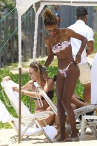 Romee Strijd, Jasmine Tookes & Lais Ribeiro Sexy thefappening.so 218.jpg