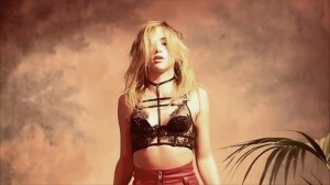 Suki Waterhouse Sexy13 .jpg