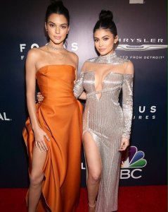 Kylie Jenner & Kendall Jenner Sexy 1.jpg