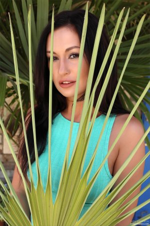 0009-01 thefappeningblog.com.jpg