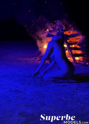 0011-02 thefappeningblog.com.jpg