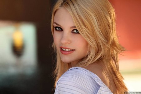 bree-daniels-is-an-all-natural-teen-with-a-rocking-body-10 thefappeningblog.com.jpg