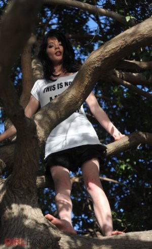 0002-01 thefappeningblog.com.jpg